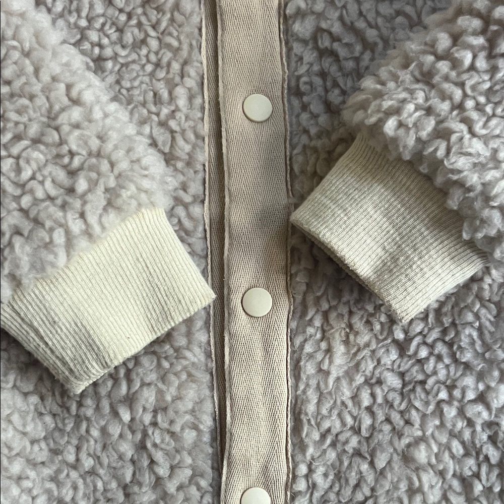 Patagonia Off-White Sherpa Fleece Jacket - Picture 4 of 7